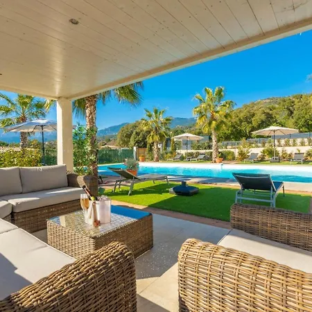 Suartello Vecchio Avec Piscine Privee Villa *