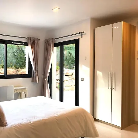 Suartello Vecchio Avec Piscine Privée