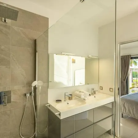 Suartello Vecchio Avec Piscine Privee