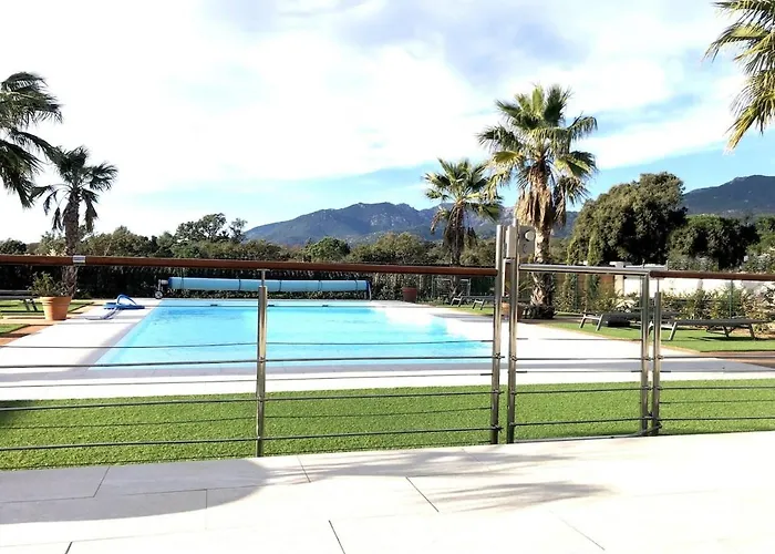 Suartello Vecchio Avec Piscine Privée