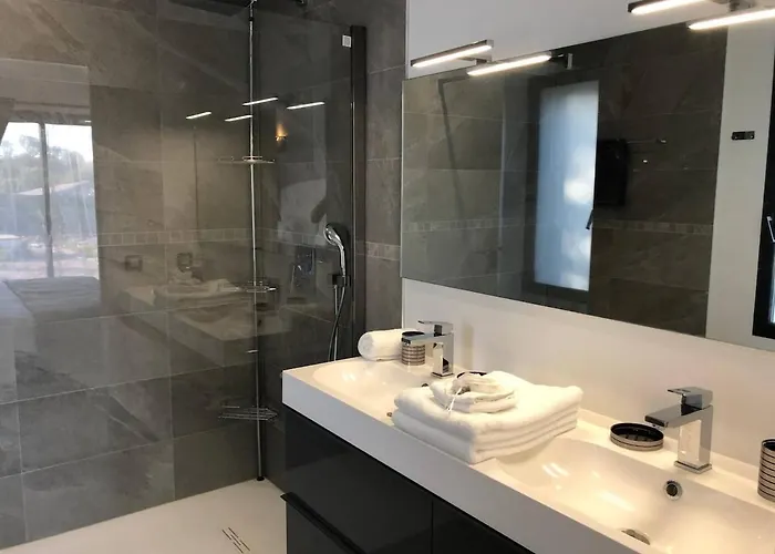 Suartello Vecchio Avec Piscine Privee ポルトヴェッキオ